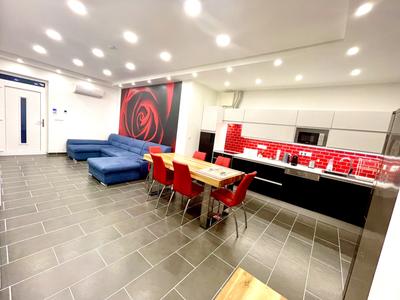 Red Apartman - Nappali